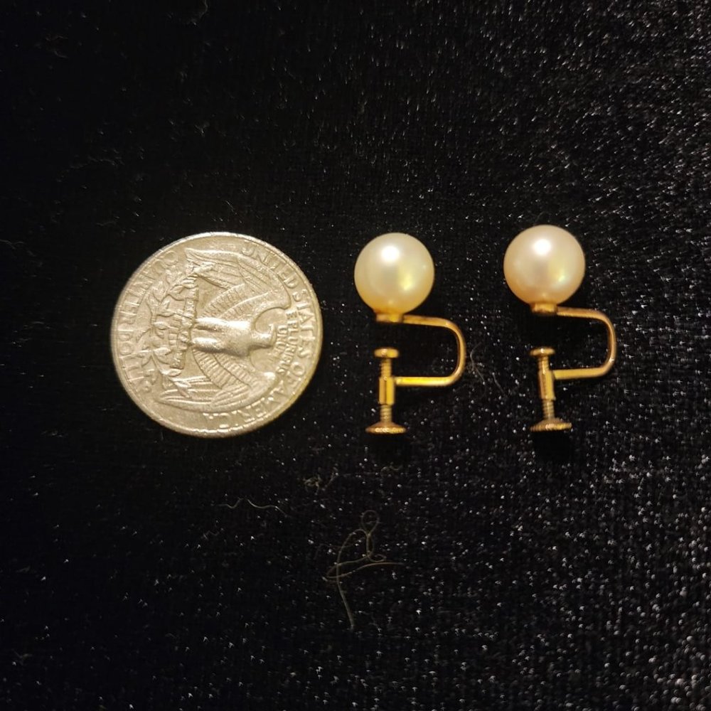 10K yellow gold cultured pearl screwback earrings (A2)